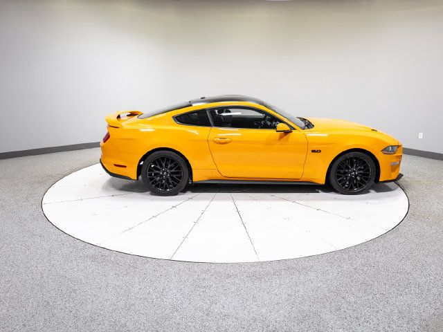 Used 2019 Ford Mustang GT Premium w/ GT Performance Package RWD image 4