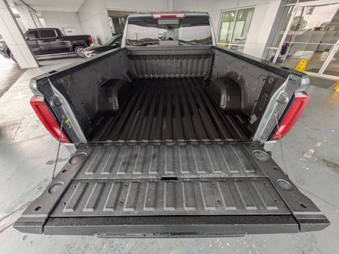 Used 2021 GMC Sierra 1500 AT4 w/ AT4 Premium Package AWD/4WD image 7
