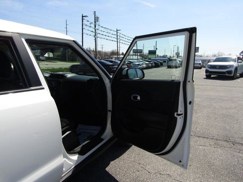 Used 2019 Kia Soul image 22
