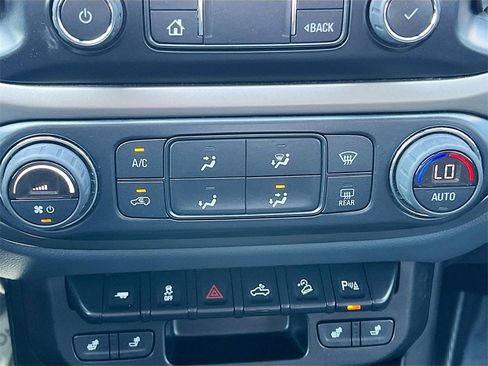 Used 2022 Chevrolet Colorado Z71 image 16