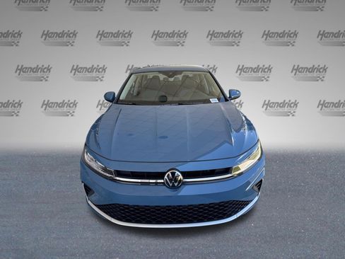 Used 2025 Volkswagen Jetta SE w/ Black Wheel Package FWD image 3