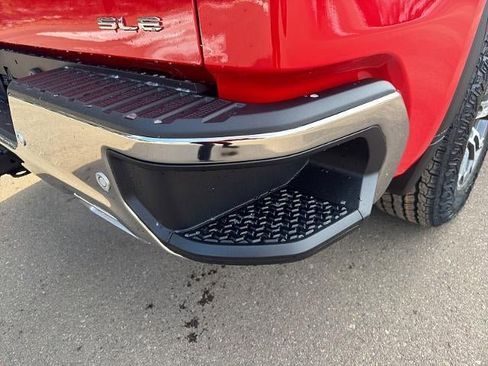 New 2026 GMC Sierra 1500 SLE w/ X31 Off-Road Package image 12