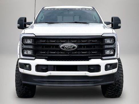 Used 2024 Ford F250 Lariat w/ Lariat Ultimate Package AWD/4WD image 3