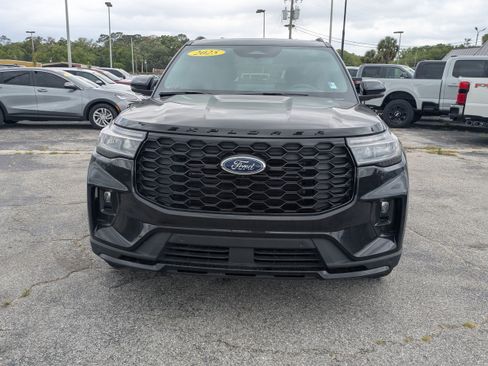 Used 2025 Ford Explorer ST-Line w/ Premium Package AWD/4WD image 9