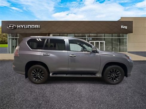 Used 2021 Lexus GX 460 Premium w/ Premium Package image 4