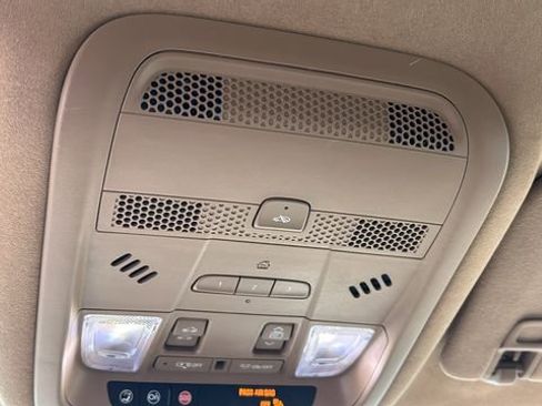 Used 2020 Cadillac XT6 Premium Luxury w/ Platinum Package image 24