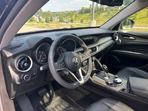 Used 2018 Alfa Romeo Stelvio Ti AWD/4WD image 9