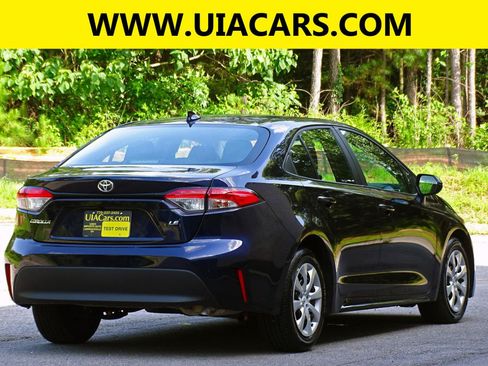 Used 2025 Toyota Corolla LE FWD image 9