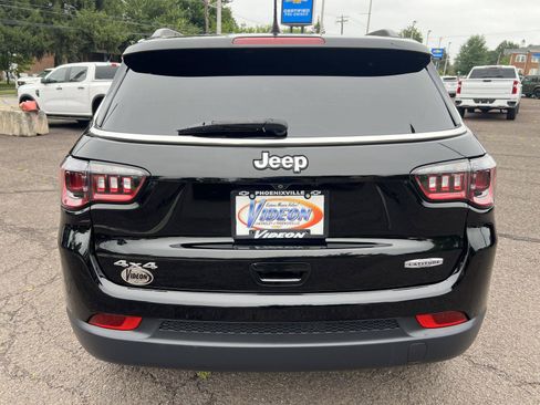 Used 2019 Jeep Compass Latitude w/ Popular Equipment Group AWD/4WD image 6
