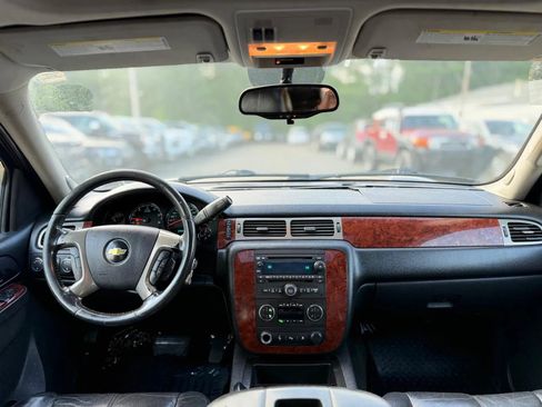 Used 2011 Chevrolet Tahoe LT AWD/4WD image 21