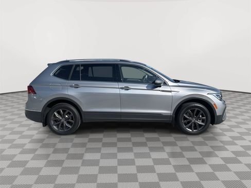Certified 2024 Volkswagen Tiguan SE AWD/4WD image 5