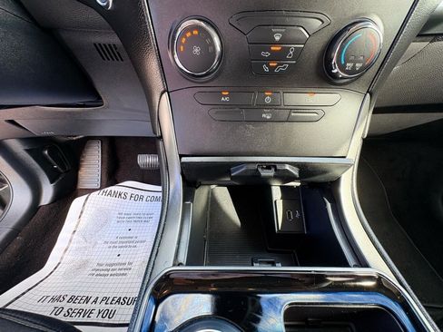 Used 2019 Ford Edge SE AWD/4WD image 27