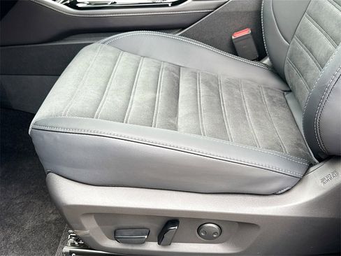 New 2025 Mitsubishi Outlander SE image 20