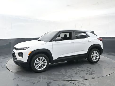 Certified 2023 Chevrolet TrailBlazer LS image 2