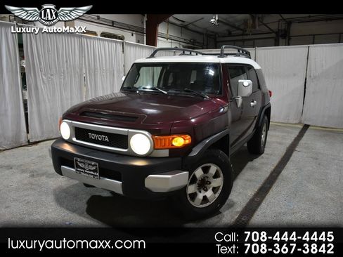 Used 2007 Toyota FJ Cruiser 2WD image 1
