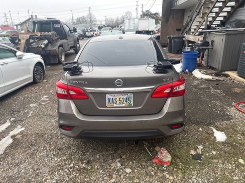 Used 2016 Nissan Sentra SV image 4