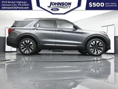New 2026 Ford Explorer Platinum w/ LUX Leather Package AWD/4WD image 32