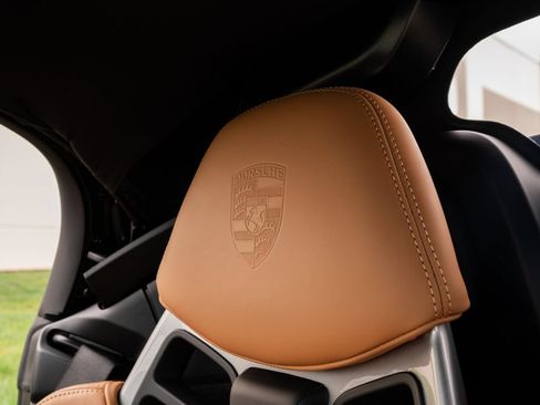 Used 2019 Porsche 911 Speedster RWD image 27