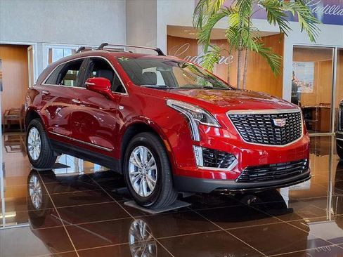 New 2026 Cadillac XT5 Luxury image 5