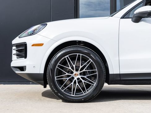Certified 2026 Porsche Cayenne AWD/4WD image 13