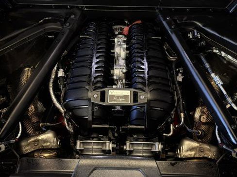 Used 2024 Chevrolet Corvette Z06 w/ Stealth Interior Trim Package RWD image 31