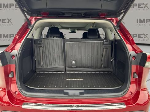 Used 2021 Toyota Highlander Platinum FWD image 20