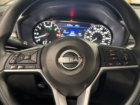 Used 2025 Nissan Altima 2.5 SV image 22