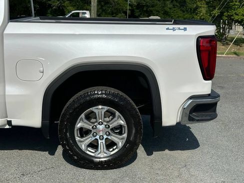 Used 2024 GMC Sierra 1500 SLT w/ SLT Premium Package AWD/4WD image 39
