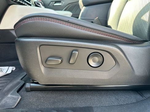 Used 2024 GMC Canyon AT4X image 22