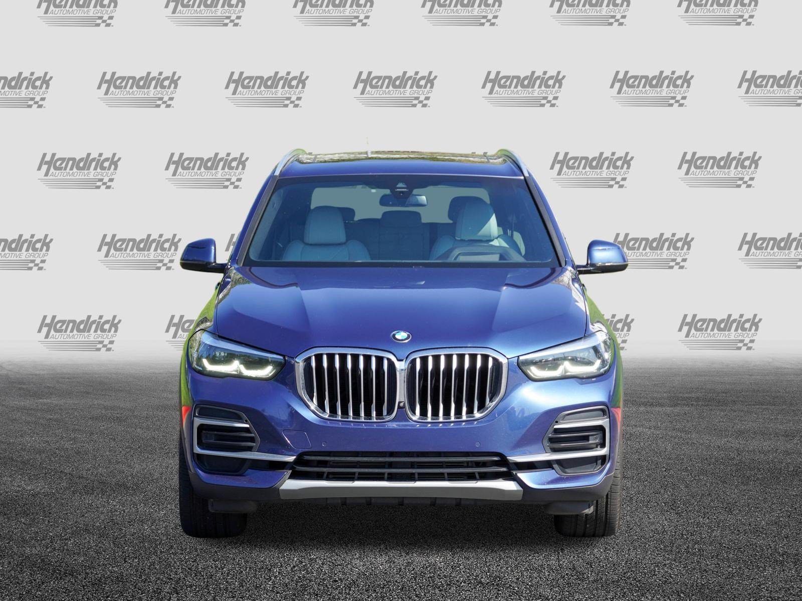 Used 2023 BMW X5 xDrive40i w/ Premium Package AWD/4WD image 3