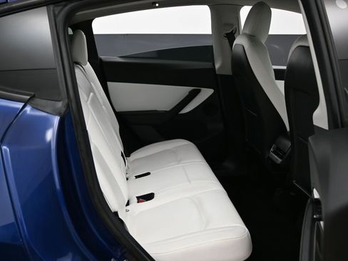 Used 2020 Tesla Model Y Performance image 39