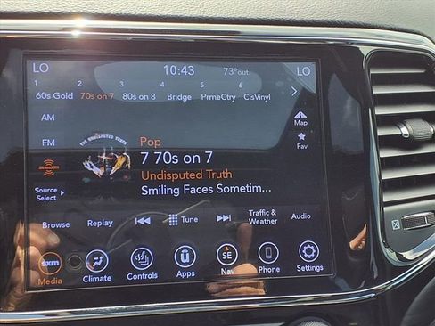 Used 2021 Jeep Grand Cherokee Laredo X RWD image 18