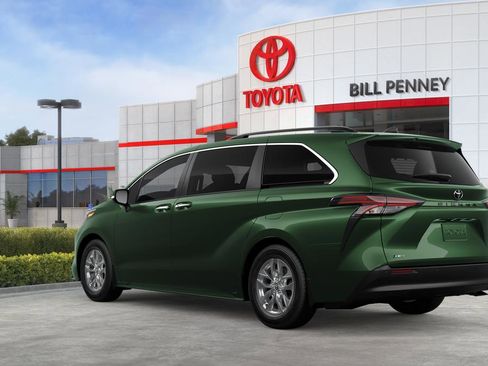 New 2026 Toyota Sienna XLE FWD image 6