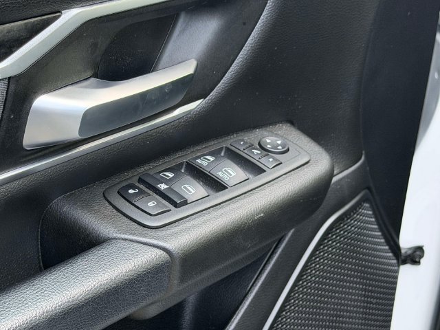 Used 2022 RAM 1500 Big Horn AWD/4WD image 16