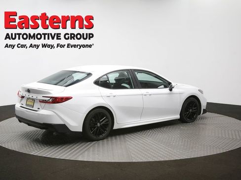 Used 2025 Toyota Camry SE w/ Convenience Package FWD image 41