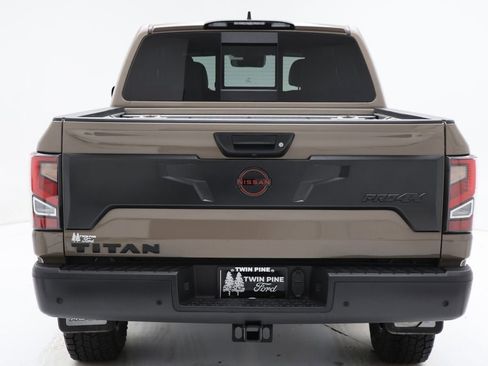 Used 2023 Nissan Titan PRO-4X w/ Pro-4x Convenience Package image 8