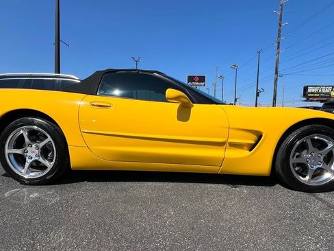 Used 2002 Chevrolet Corvette Convertible w/ Preferred Equipment Group2 image 9