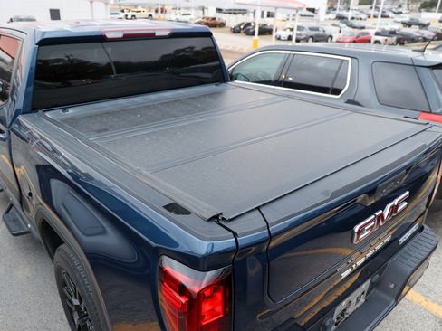 Used 2021 GMC Sierra 1500 Elevation image 13