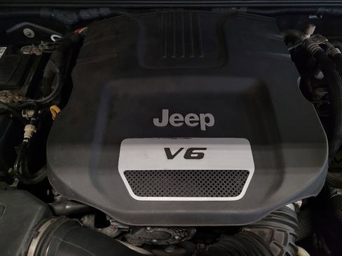 Used 2016 Jeep Wrangler Unlimited Sport AWD/4WD image 30