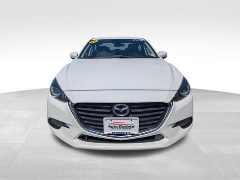 Used 2017 MAZDA MAZDA3 Touring FWD image 2