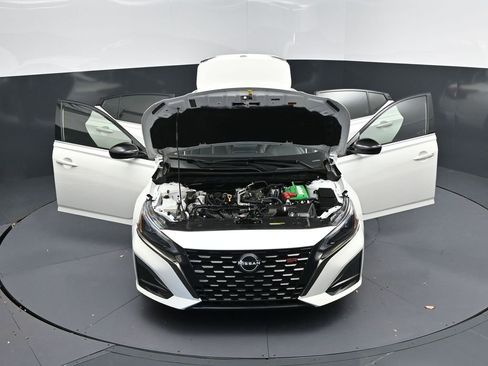 Used 2024 Nissan Altima 2.5 SR image 53