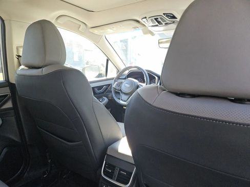 Used 2022 Subaru Outback Limited image 11