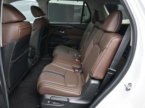 Certified 2025 Honda Pilot Elite image 23