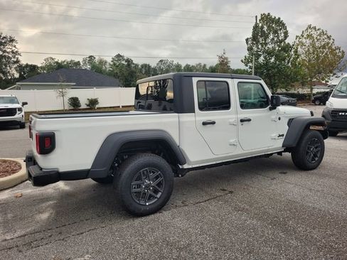 New 2026 Jeep Gladiator Sport image 13