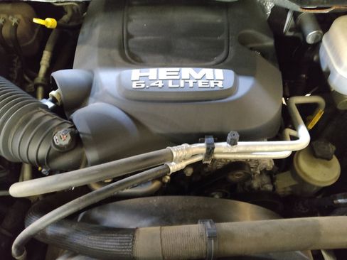 Used 2018 RAM 2500 Tradesman w/ Chrome Appearance Group image 30