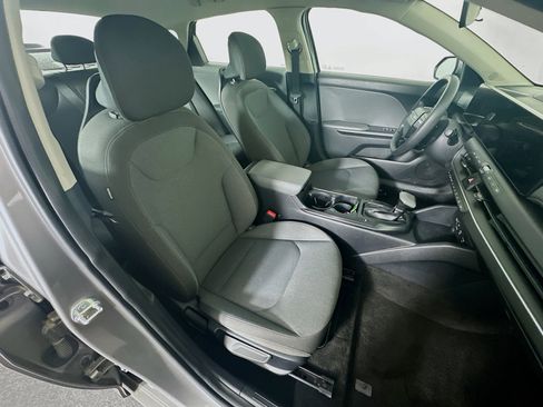 Used 2025 Kia K4 LXS FWD image 30
