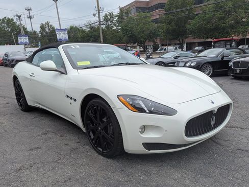 Used 2013 Maserati GranTurismo Convertible RWD image 5
