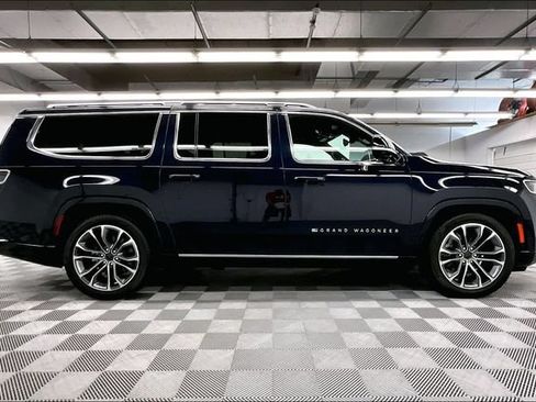 Used 2025 Jeep Grand Wagoneer L Series III w/ Rear-Seat Entertainment Group AWD/4WD image 14