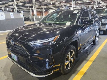 Used 2022 Toyota RAV4 SE w/ Weather & Moonroof Package