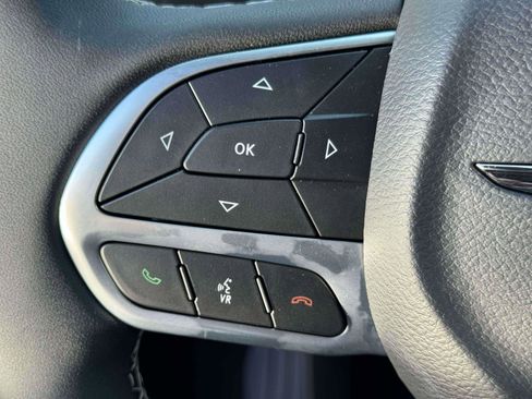 New 2026 Chrysler Pacifica Select FWD image 16